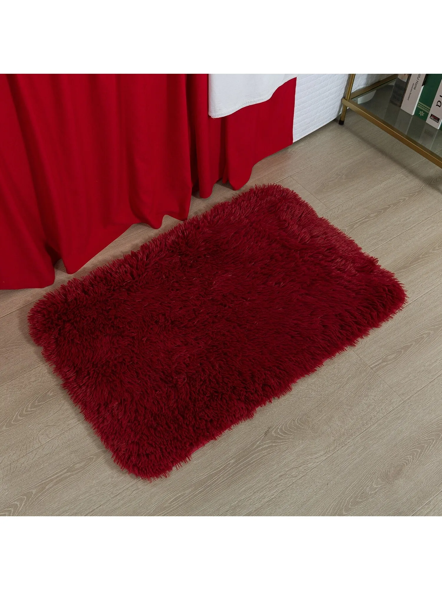 4/5 Piece Pintuck Ruffle Skirt Bedspread Set with a Fluffy Rug